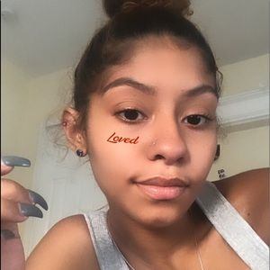 Meet your Posher, Idalis